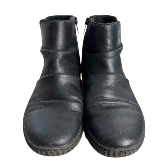 Collection by CLARKS Black Leather Zip-Side Booties Womens SZ 6.5 Slip-on Ankle - Picture 2 of 11